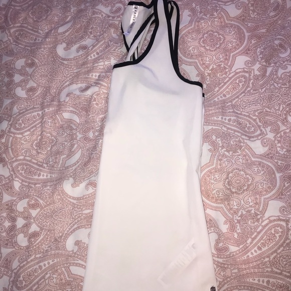 Fabletics tank top - Picture 2 of 2